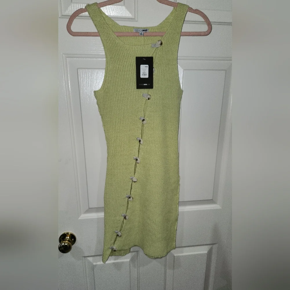 NWT !! FASHION NOVA MINI DRESS! - Picture 3 of 5